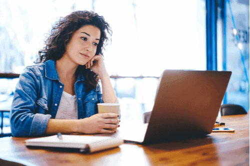 reading valuable content online